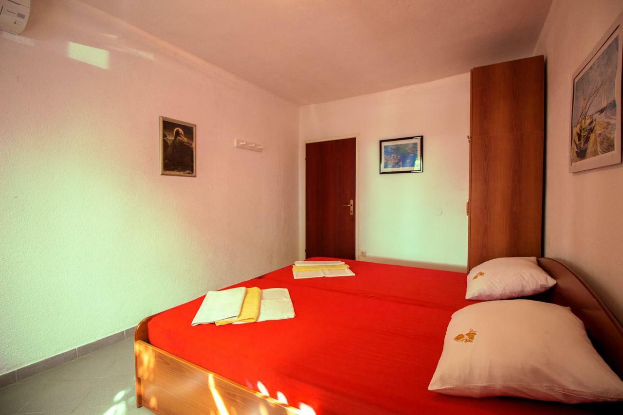 Mrkonjic Branko & Marija Apartmani Omiš Extérieur photo