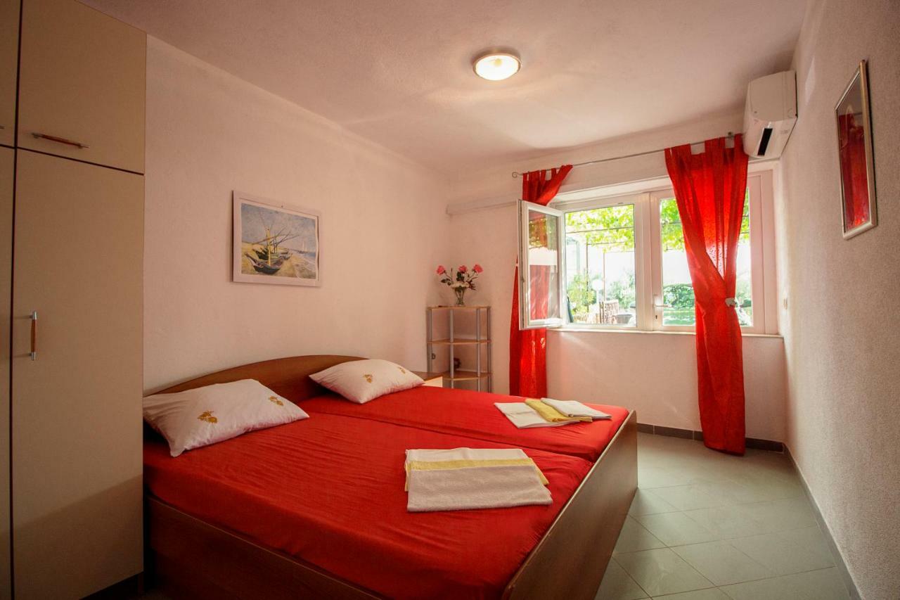 Mrkonjic Branko & Marija Apartmani Omiš Extérieur photo