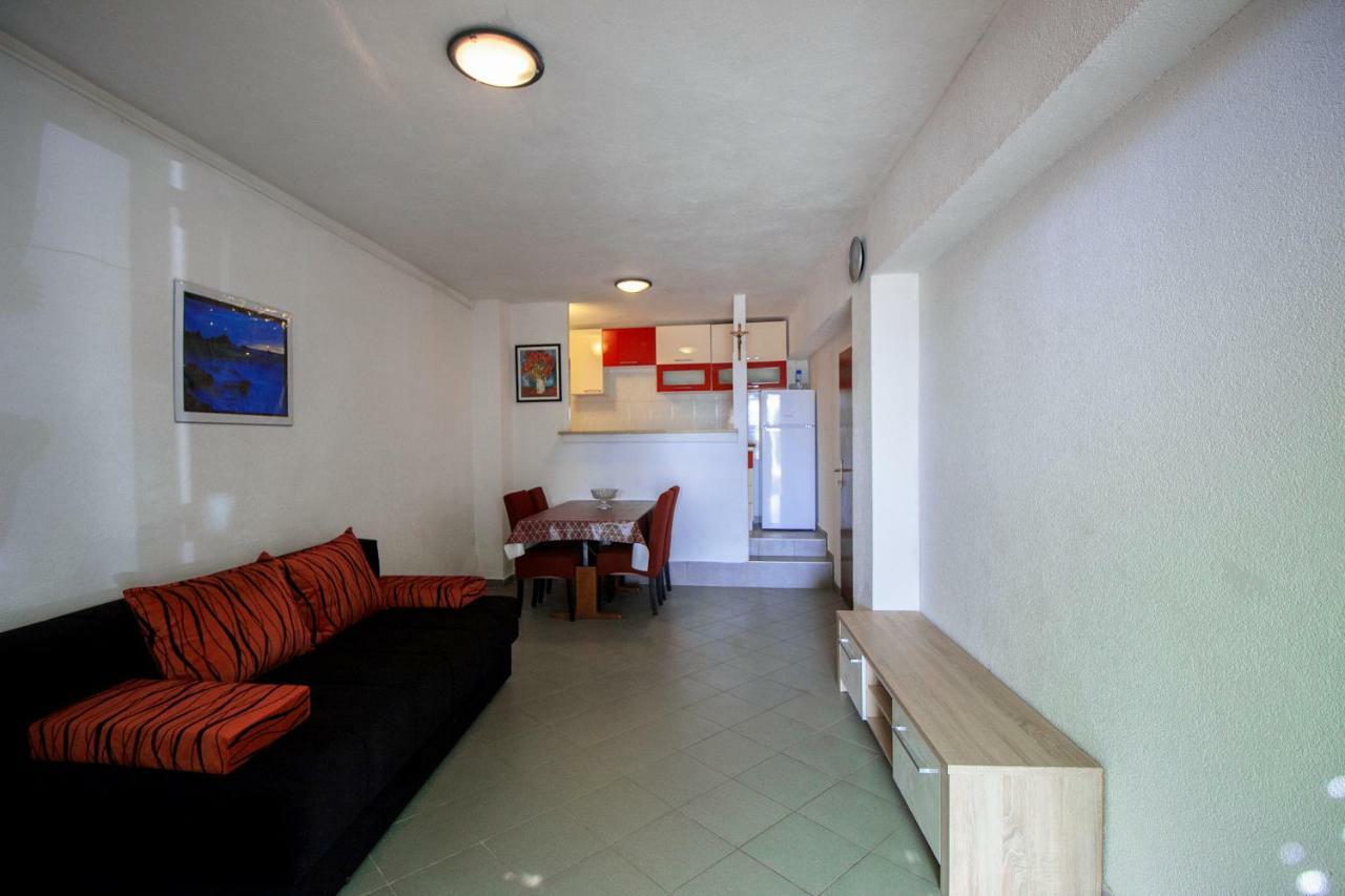Mrkonjic Branko & Marija Apartmani Omiš Extérieur photo