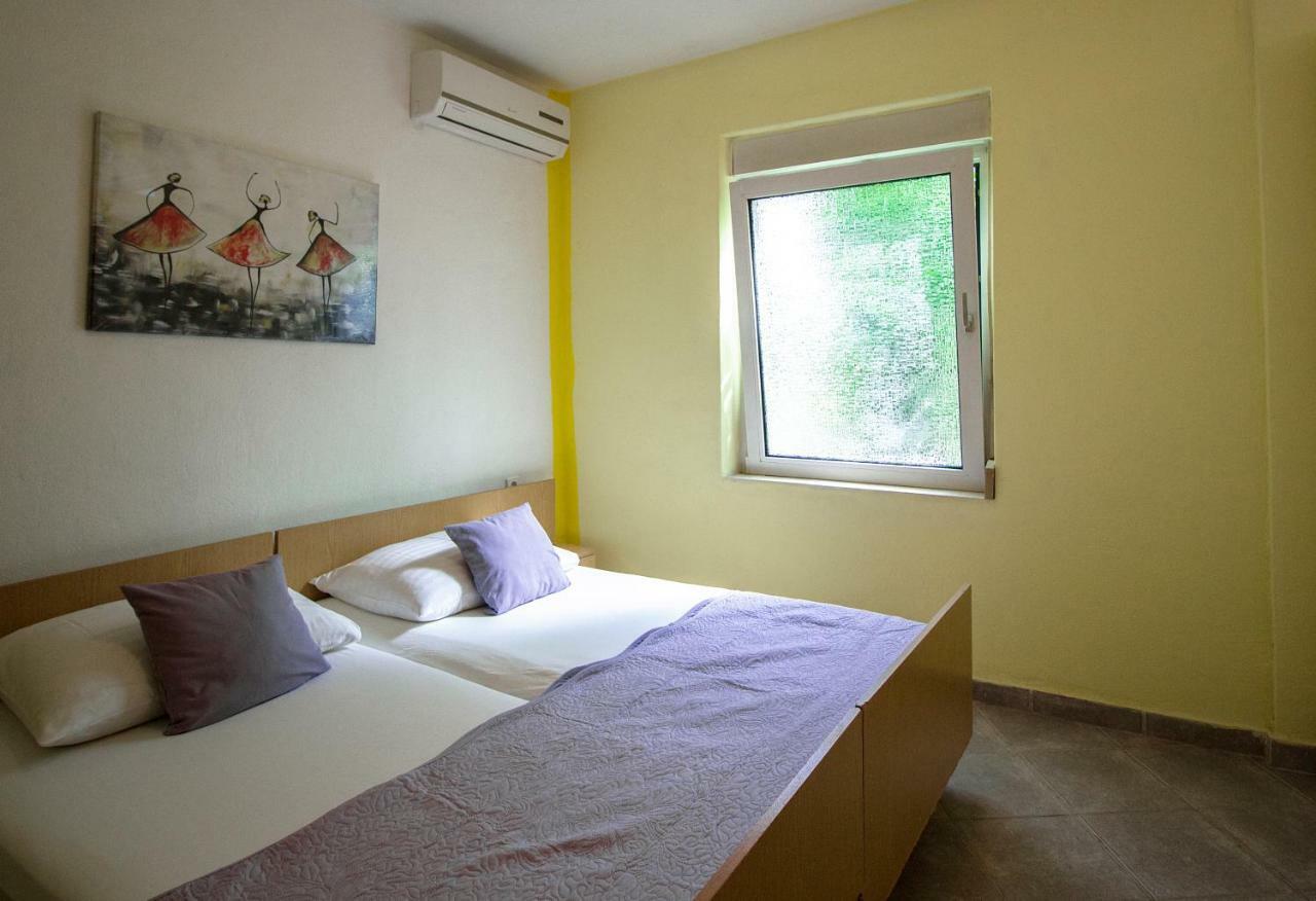 Mrkonjic Branko & Marija Apartmani Omiš Extérieur photo