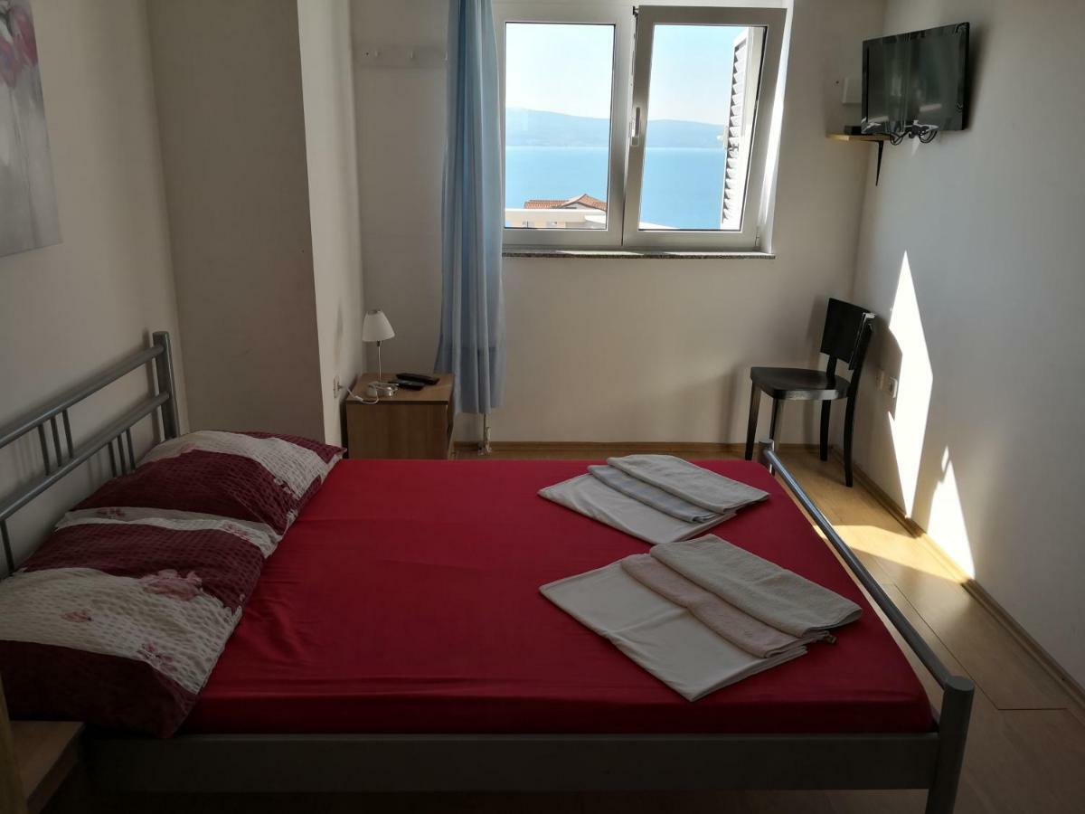 Mrkonjic Branko & Marija Apartmani Omiš Extérieur photo