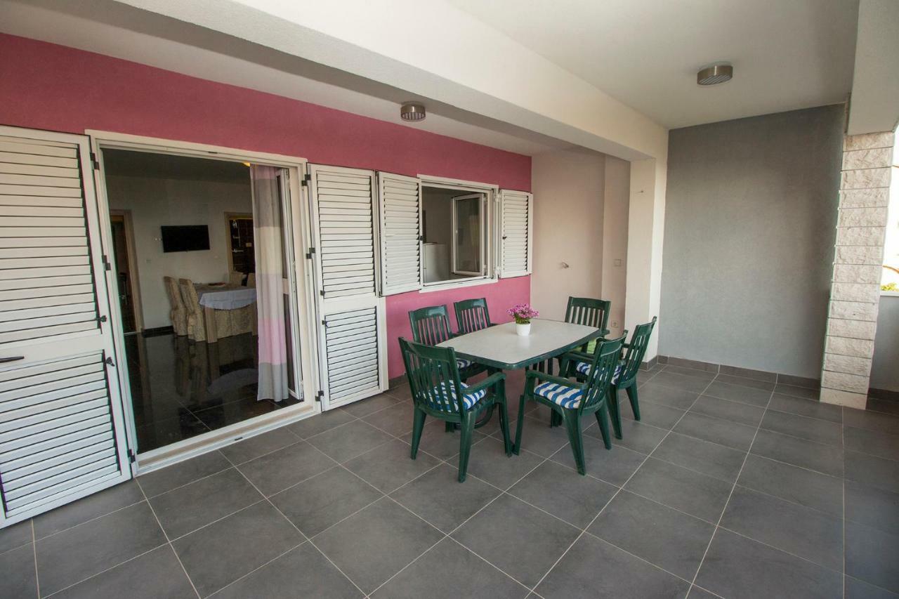 Mrkonjic Branko & Marija Apartmani Omiš Extérieur photo