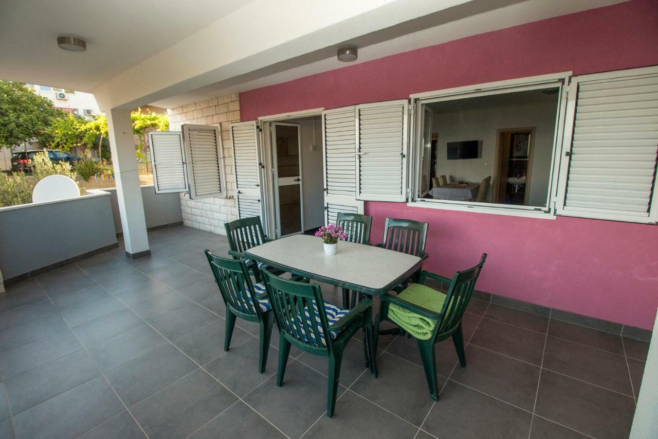 Mrkonjic Branko & Marija Apartmani Omiš Extérieur photo