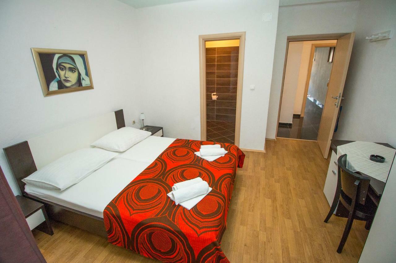 Mrkonjic Branko & Marija Apartmani Omiš Extérieur photo
