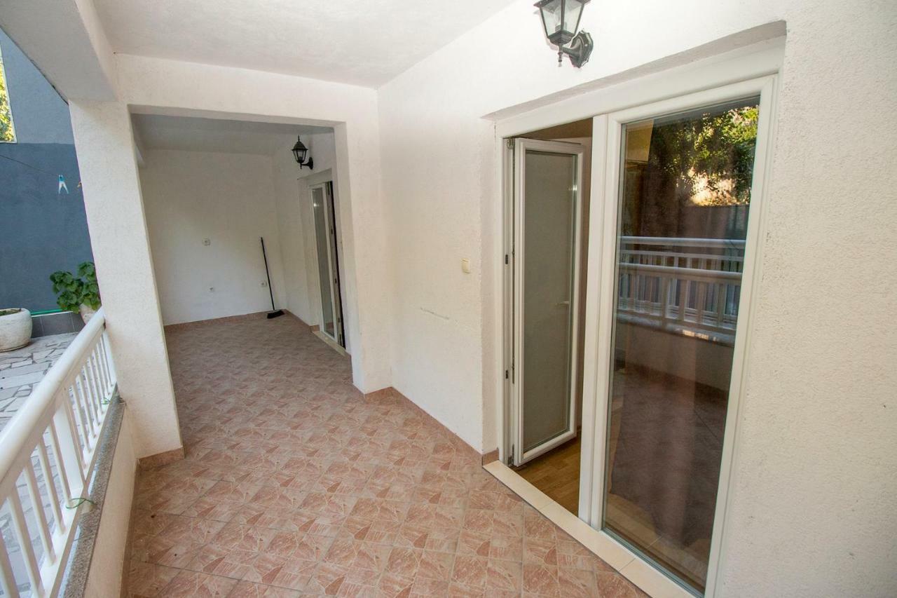 Mrkonjic Branko & Marija Apartmani Omiš Extérieur photo