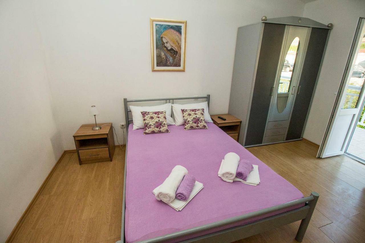 Mrkonjic Branko & Marija Apartmani Omiš Extérieur photo