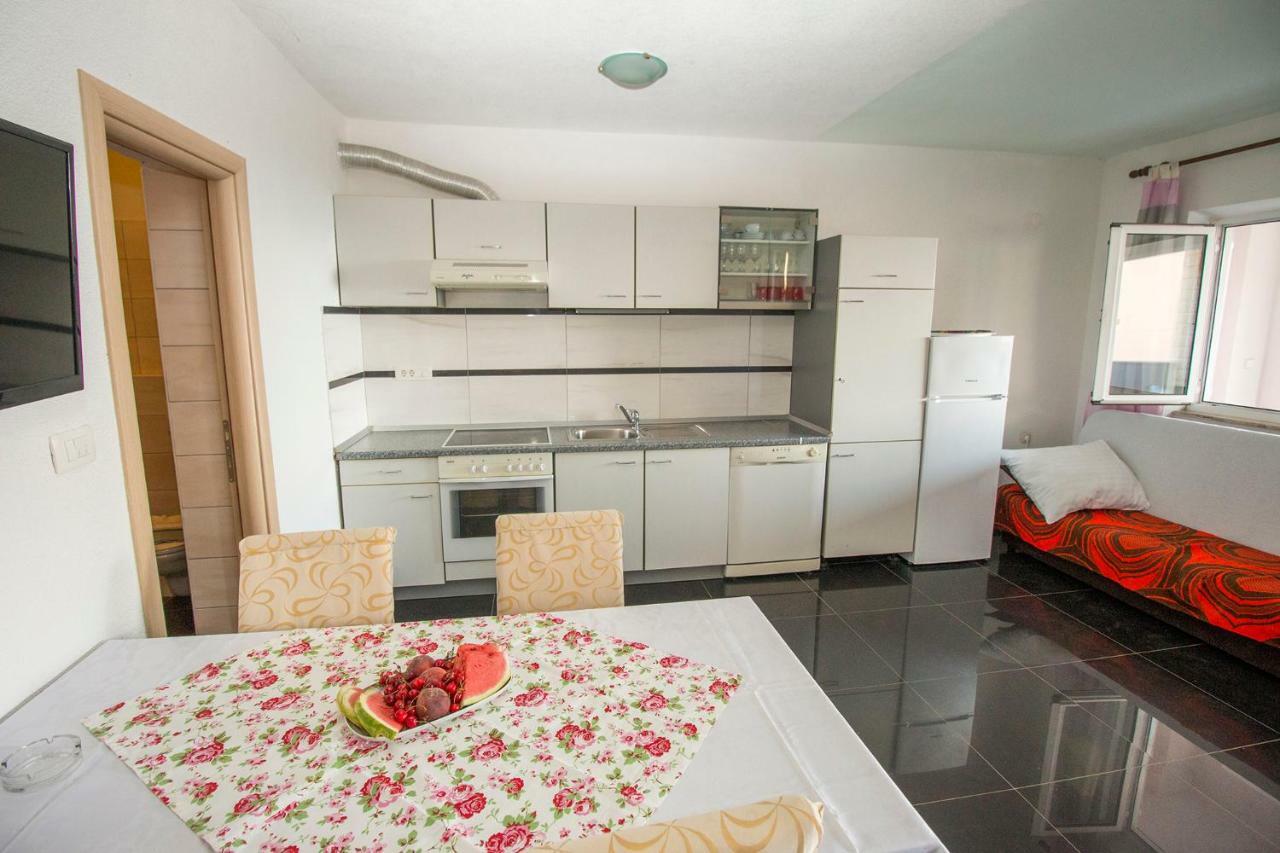Mrkonjic Branko & Marija Apartmani Omiš Extérieur photo