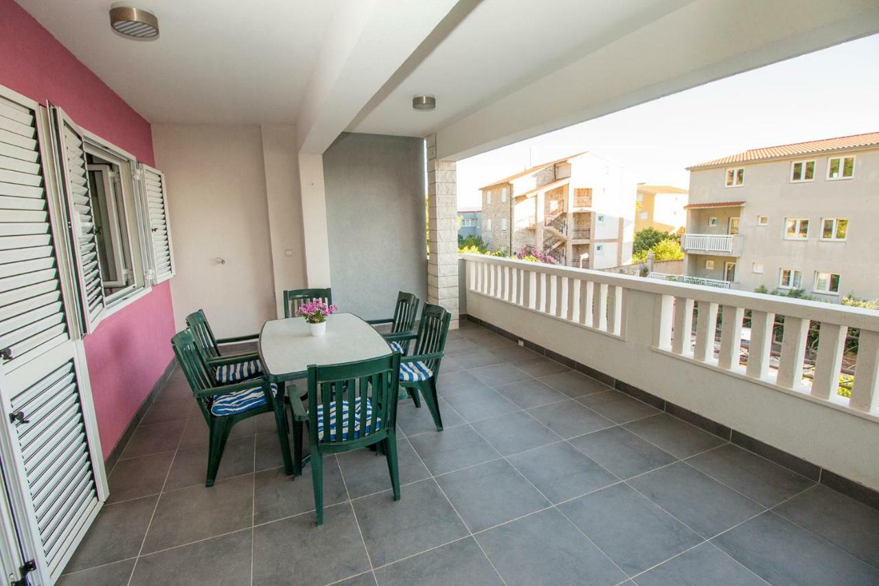 Mrkonjic Branko & Marija Apartmani Omiš Extérieur photo